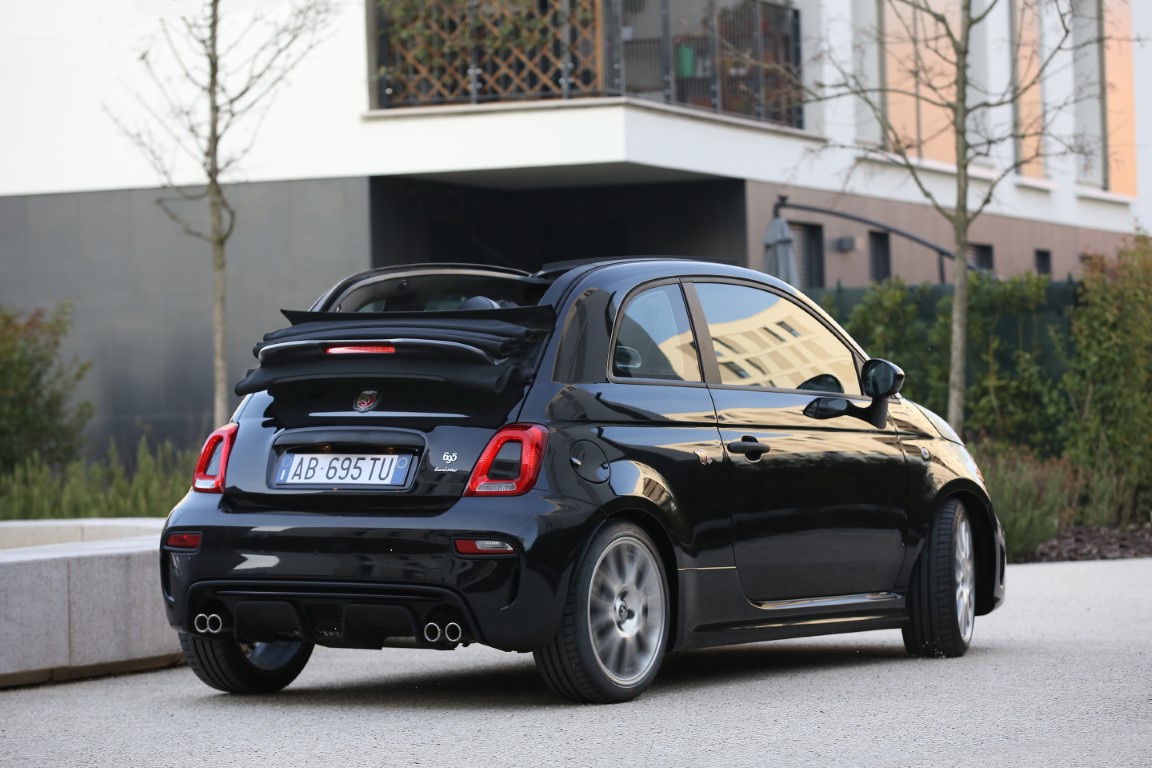 Abarth 695C Convertible 695C Turismo (Automatic)